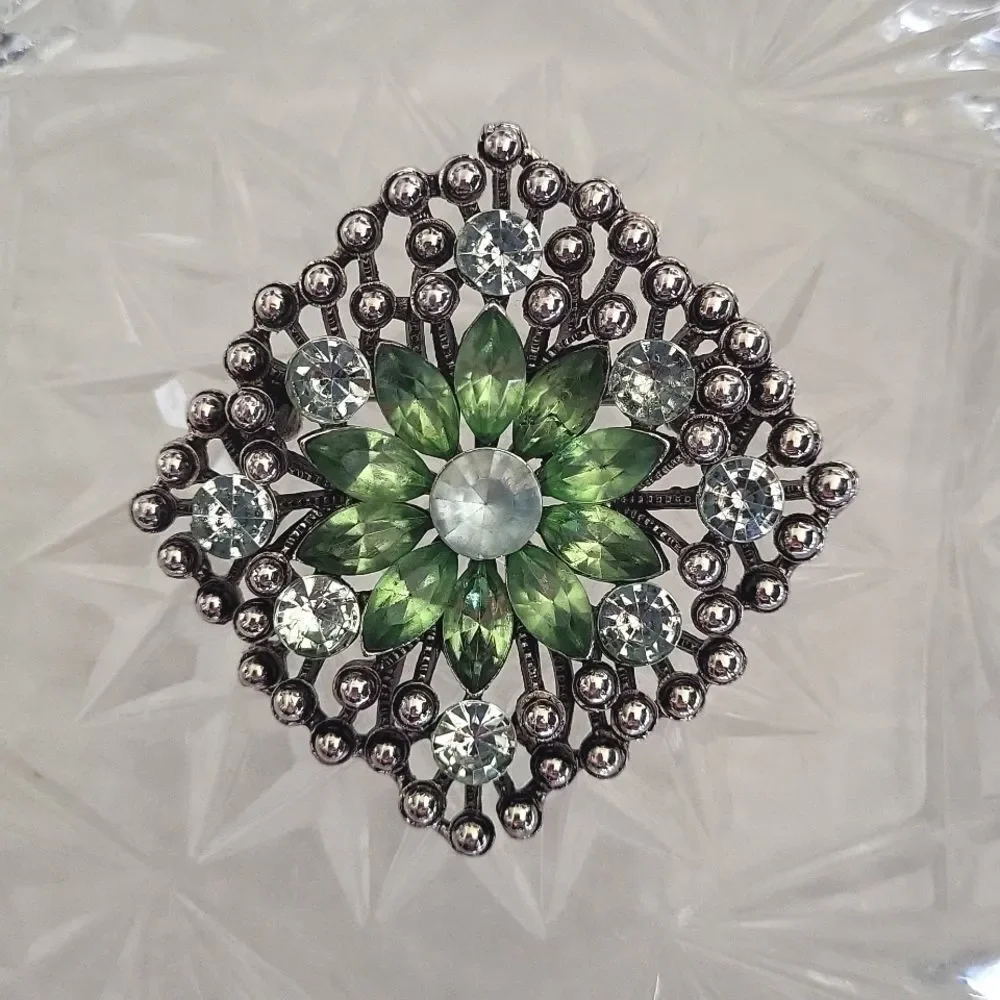 BRILLIANT Green Rhinestone Flower Brooch
